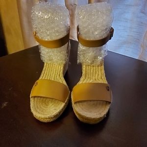 Tory Burch Bima 2 Logo Cutout Nat. Vachetta Size 9M